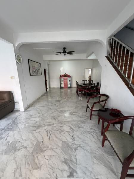 Sembawang Springs Estate, Jalan Salang, Sembawang / Yishun, 6 Bedrooms, 3,000 sqft, Terraced House For Sale, by Alvin Lim, 500261717 - Living Room - PropertyGuru.com.sg