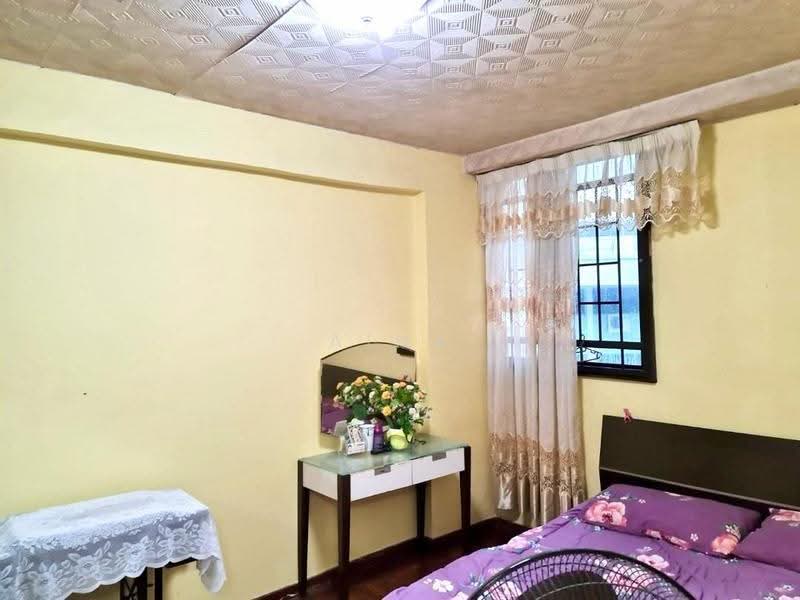 Spacious Corner 3 Room HDB near Bukit Batok MRT, , 2 Bedrooms, 743 sqft, HDB Flat For Sale, by Aina Lie 李艾娜, 500261718 - Bedroom - PropertyGuru.com.sg