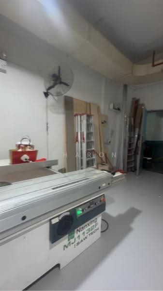 Eunos Warehouse Complex, 1 1, Eunos / Geylang / Paya Lebar, 1,000 sqft, Factory / Workshop (B2) For Rent, by Ssharon Loh, 500261732 - CommercialGuru.com.sg