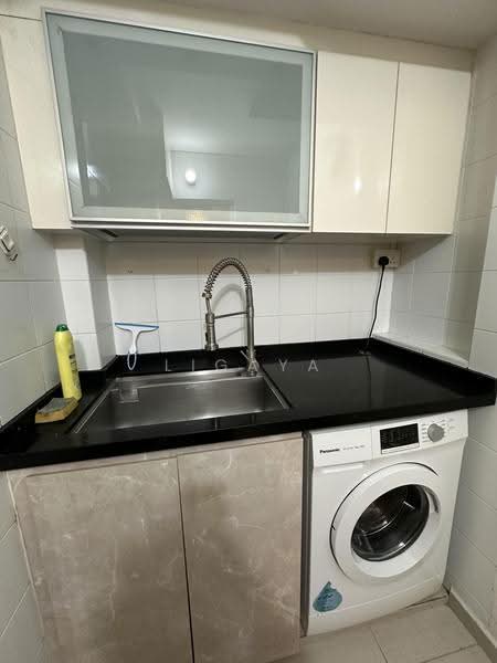 The Esparis, 7 Pasir Ris Drive 4, Pasir Ris / Tampines, 3 Bedrooms, 1,258 sqft, Condominium For Sale, by Ligaya Gay Dela Cerna, 500261752 - Kitchen - PropertyGuru.com.sg
