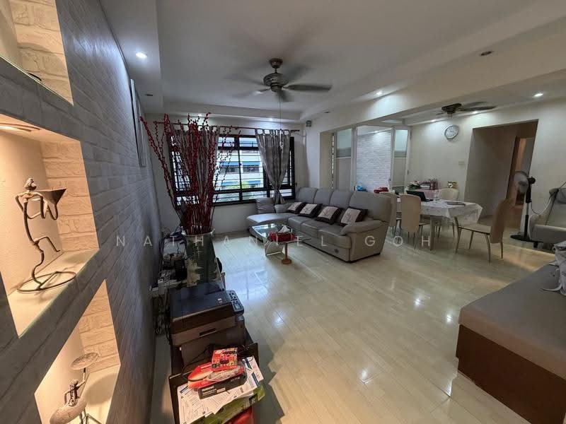 144 Lorong 2 Toa Payoh, 144 Lorong 2 Toa Payoh, Balestier / Toa Payoh, Room Rental, 250 sqft, HDB Flat For Rent, by Nathaniel Goh, 500261783 - Living Room - PropertyGuru.com.sg