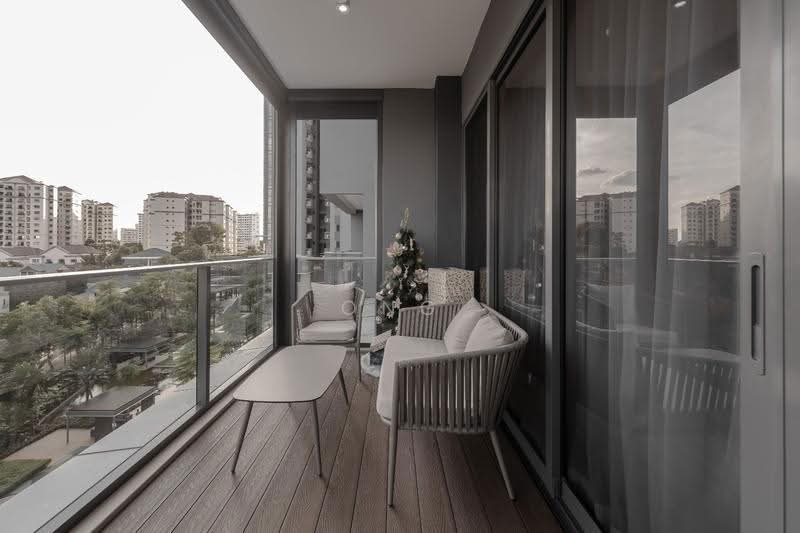 Stirling Residences, 21 Stirling Road, Alexandra / Commonwealth, 4 Bedrooms, 1,346 sqft, Condominium For Sale, by Ong Beng Yew, 500261792 - Balcony - PropertyGuru.com.sg