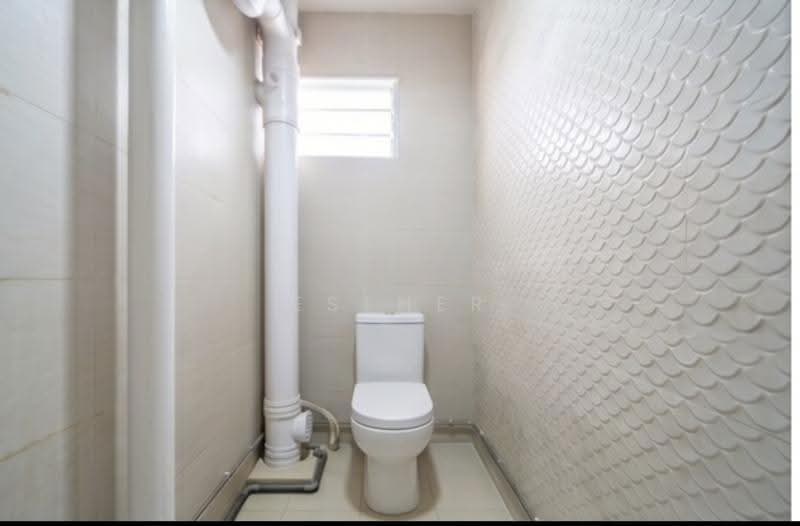 53 New Upper Changi Road, 53 New Upper Changi Road, Bedok / Upper East Coast, 3 Bedrooms, 904 sqft, HDB Flat For Sale, by Esther Chin, 500261802 - Bathroom - PropertyGuru.com.sg