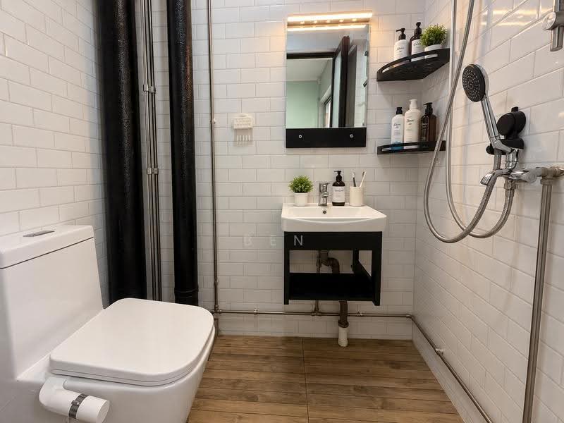 130 Bedok Reservoir Road, 130 Bedok Reservoir Road, Bedok / Upper East Coast, 3 Bedrooms, 1,539 sqft, HDB Flat For Sale, by Ben Wong, 500261806 - Bathroom - PropertyGuru.com.sg