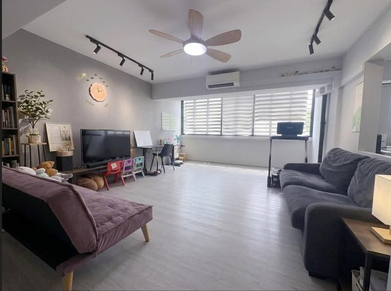 130 Bedok Reservoir Road, 130 Bedok Reservoir Road, Bedok / Upper East Coast, 3 Bedrooms, 1,539 sqft, HDB Flat For Sale, by Ben Wong, 500261806 - Living Room - PropertyGuru.com.sg