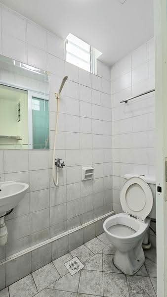 Dunman Place, 515 Dunman Road, East Coast / Marine Parade, 3 Bedrooms, 1,389 sqft, Condominium For Rent, by Lee Chee Khiang (CK), 500261818 - Bathroom - PropertyGuru.com.sg