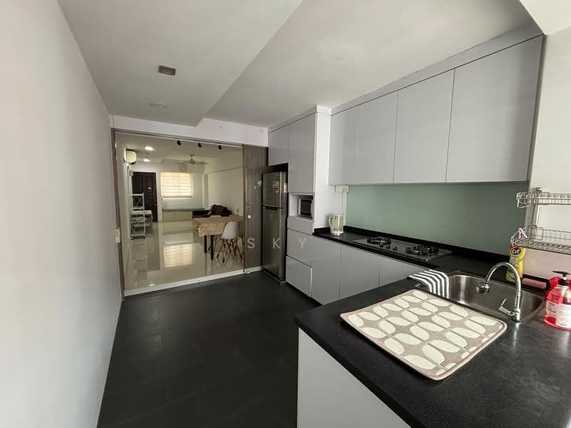 114 Ang Mo Kio Avenue 4, 114 Ang Mo Kio Avenue 4, Ang Mo Kio / Bishan / Thomson, 3 Bedrooms, 760 sqft, HDB Flat For Rent, by Sky Koh, 500261862 - Kitchen - PropertyGuru.com.sg