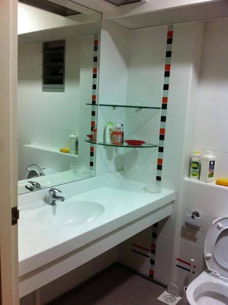 274D Punggol Place, 274D Punggol Place, Hougang / Punggol / Sengkang, 4 Bedrooms, 1,001 sqft, HDB Flat For Sale, by Jasmine Chan, 500261866 - Bathroom - PropertyGuru.com.sg
