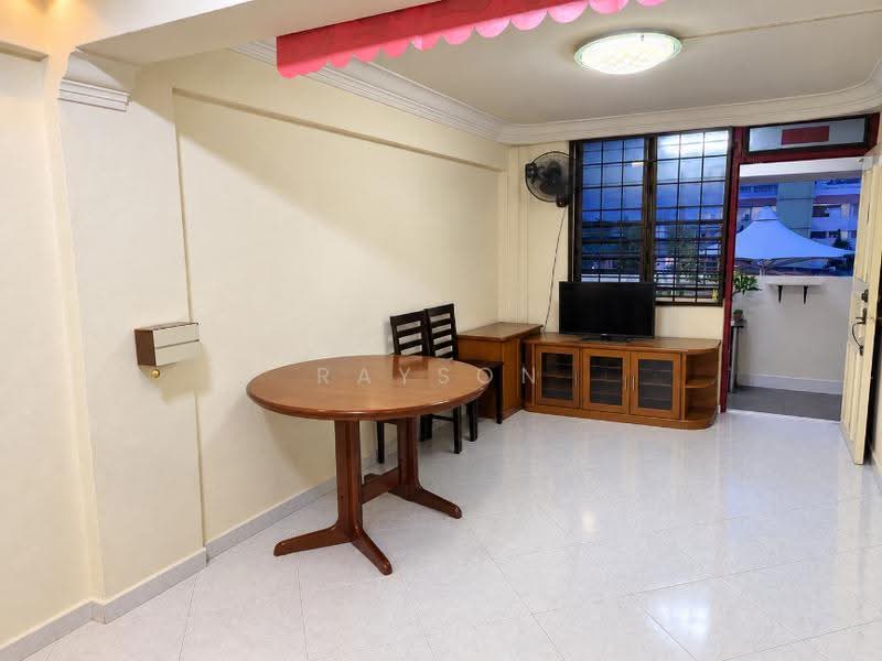 67 Kallang Bahru, 67 Kallang Bahru, Balestier / Toa Payoh, 2 Bedrooms, 700 sqft, HDB Flat For Sale, by Rayson Cheong, 500261871 - Living Room - PropertyGuru.com.sg