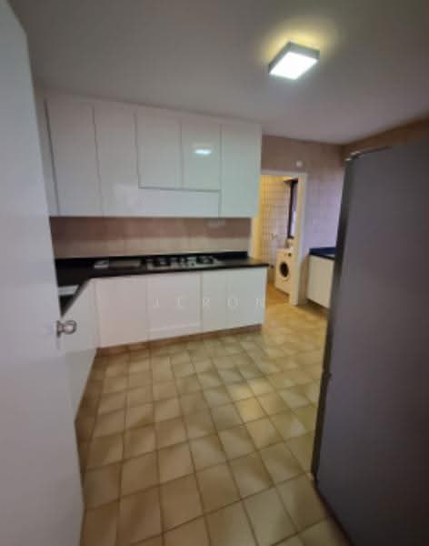 The Cairnhill, 4 Cairnhill Rise, Orchard / River Valley, 4 Bedrooms, 2,788 sqft, Condominium For Rent, by Jeron Lee, 500261876 - Kitchen - PropertyGuru.com.sg