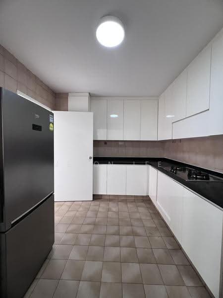 The Cairnhill, 4 Cairnhill Rise, Orchard / River Valley, 4 Bedrooms, 2,788 sqft, Condominium For Rent, by Jeron Lee, 500261876 - Kitchen - PropertyGuru.com.sg