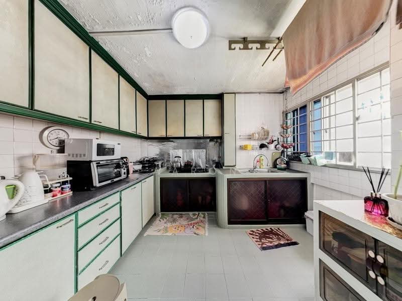 175 Yishun Avenue 7, 175 Yishun Avenue 7, Sembawang / Yishun, 3 Bedrooms, 1,119 sqft, HDB Flat For Sale, by Aaron Yang, 500261881 - Kitchen - PropertyGuru.com.sg