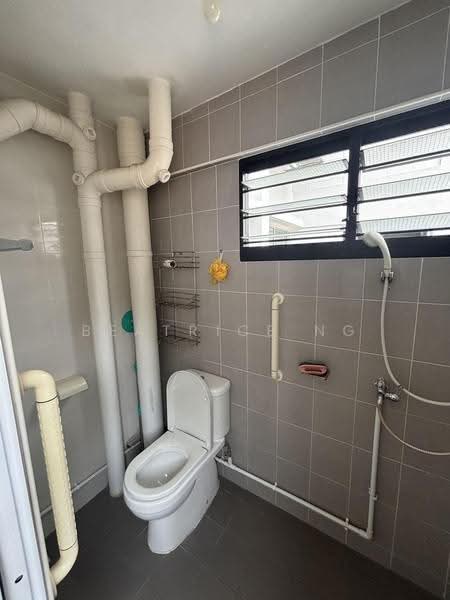 824 Woodlands Street 81, 824 Woodlands Street 81, Admiralty / Woodlands, 3 Bedrooms, 904 sqft, HDB Flat For Sale, by Beatrice Ng, 500261884 - Bathroom - PropertyGuru.com.sg