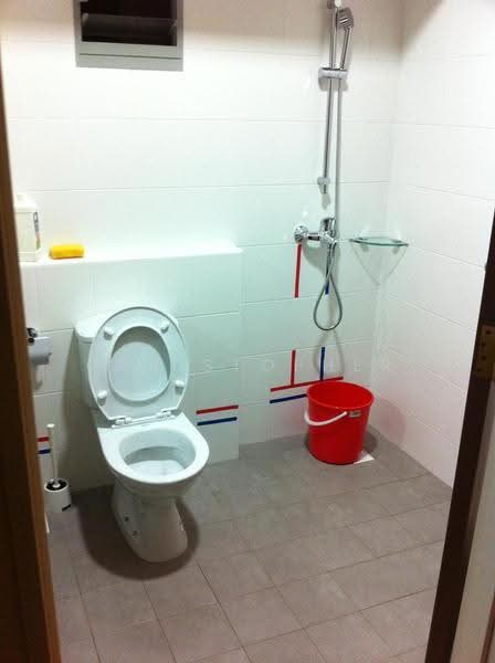 274D Punggol Place, 274D Punggol Place, Hougang / Punggol / Sengkang, 3 Bedrooms, 1,001 sqft, HDB Flat For Sale, by Christopher Ng 吴锦钊, 500261885 - Bathroom - PropertyGuru.com.sg
