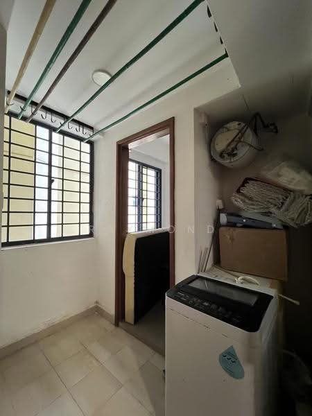 Westcove Condo, 16 West Coast Crescent, Buona Vista / West Coast / Clementi New Town, 3 Bedrooms, 1,206 sqft, Condominium For Rent, by Raymond Tung, 500261887 - Yard Area - PropertyGuru.com.sg