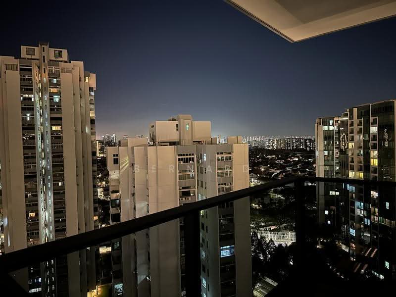 Amber Park, 18 Amber Gardens, East Coast / Marine Parade, 1 Bedroom, 484 sqft, Condominium For Sale, by Bernard Seow, 500261900 - Night View - PropertyGuru.com.sg