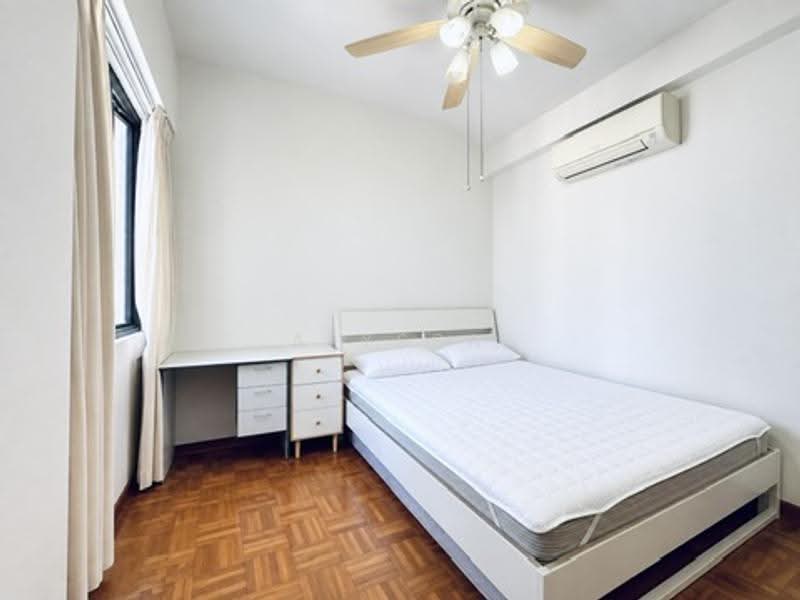 Central Green, 1 Jalan Membina, Alexandra / Commonwealth, 2 Bedrooms, 926 sqft, Condominium For Sale, by Alyssa Poh, 500261917 - Bedroom - PropertyGuru.com.sg