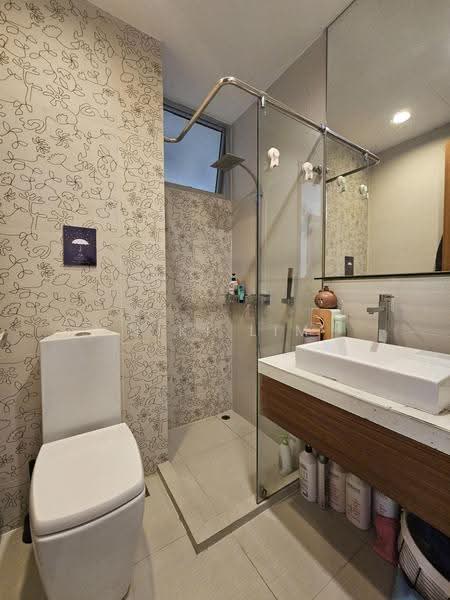 Jardin, 966 Dunearn Road, Clementi Park / Upper Bukit Timah, 2 Bedrooms, 1,098 sqft, Condominium For Sale, by Niki Lim You En, 500261931 - Bathroom - PropertyGuru.com.sg