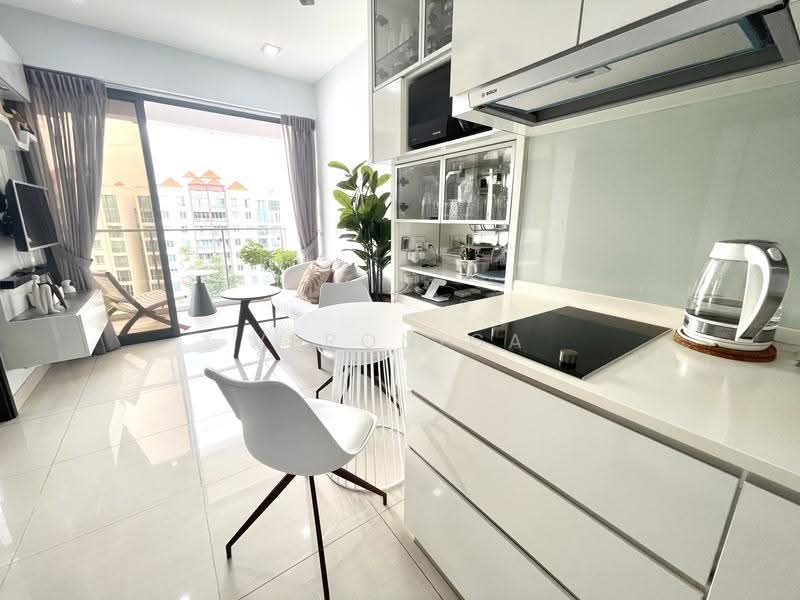 Primedge @ Geylang, 45 Lorong 34 Geylang, Eunos / Geylang / Paya Lebar, 2 Bedrooms, 883 sqft, Condominium For Sale, by Veronica Tan, 500261938 - Living Room - PropertyGuru.com.sg