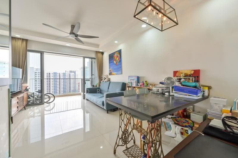 138D Yuan Ching Road, 138D Yuan Ching Road, Boon Lay / Jurong / Tuas, 3 Bedrooms, 958 sqft, HDB Flat For Sale, by Adriel Li Yewen, 500261955 - Living Room - PropertyGuru.com.sg
