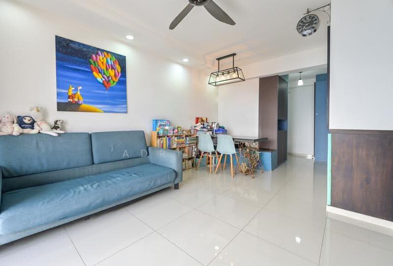 138D Yuan Ching Road, 138D Yuan Ching Road, Boon Lay / Jurong / Tuas, 3 Bedrooms, 958 sqft, HDB Flat For Sale, by Adriel Li Yewen, 500261955 - Living Room - PropertyGuru.com.sg