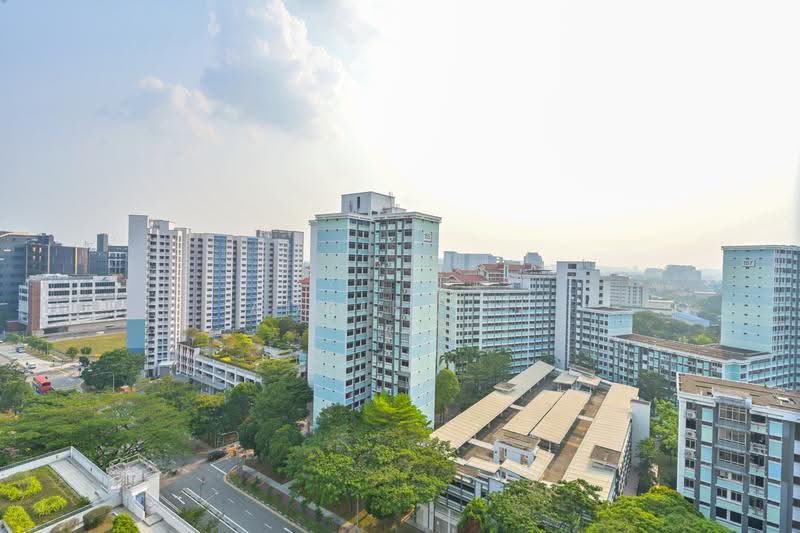 138D Yuan Ching Road, 138D Yuan Ching Road, Boon Lay / Jurong / Tuas, 3 Bedrooms, 958 sqft, HDB Flat For Sale, by Adriel Li Yewen, 500261955 - Exterior - PropertyGuru.com.sg