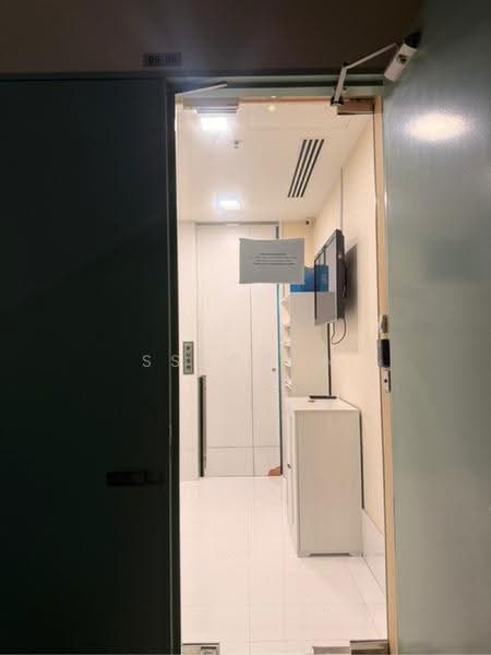 Toh Guan Centre, 21 21, Boon Lay / Jurong / Tuas, 2,433 sqft, Factory / Workshop (B2) For Rent, by Ssharon Loh, 500261963 - CommercialGuru.com.sg