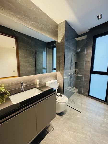 Brand-New 3.5 Storey Inter-Terrace House With Attic & Home Lift, Sembawang / Yishun, 5 Bedrooms, 4,834 sqft, Terraced House For Sale, by Lynn Loh, 500261983 - Bathroom - PropertyGuru.com.sg