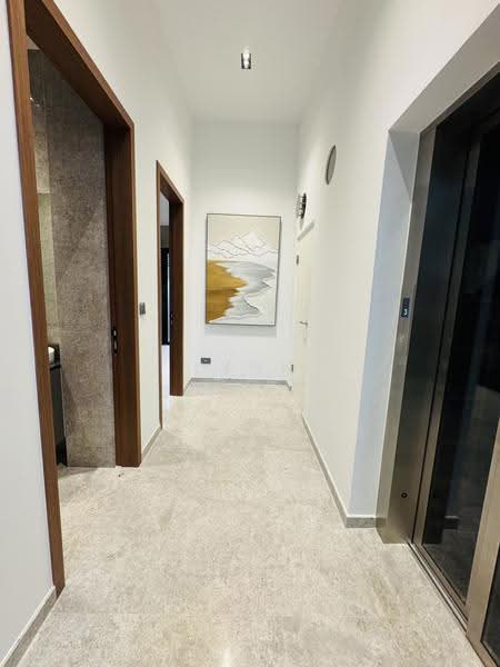 Brand-New 3.5 Storey Inter-Terrace House With Attic & Home Lift, Sembawang / Yishun, 5 Bedrooms, 4,834 sqft, Terraced House For Sale, by Lynn Loh, 500261983 - Corridor - PropertyGuru.com.sg