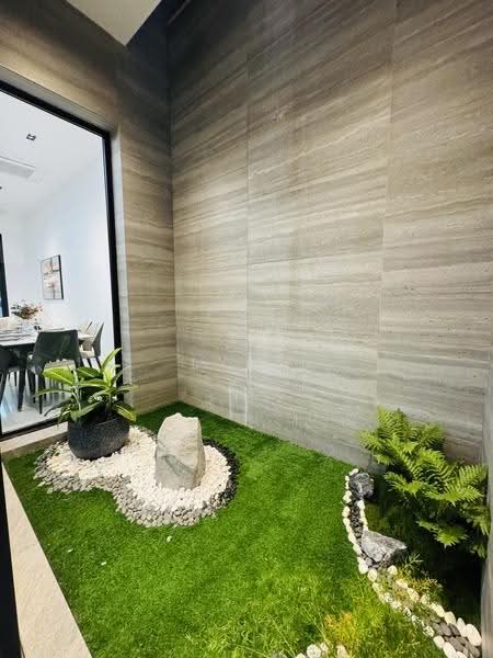Brand-New 3.5 Storey Inter-Terrace House With Attic & Home Lift, Sembawang / Yishun, 5 Bedrooms, 4,834 sqft, Terraced House For Sale, by Lynn Loh, 500261983 - PropertyGuru.com.sg
