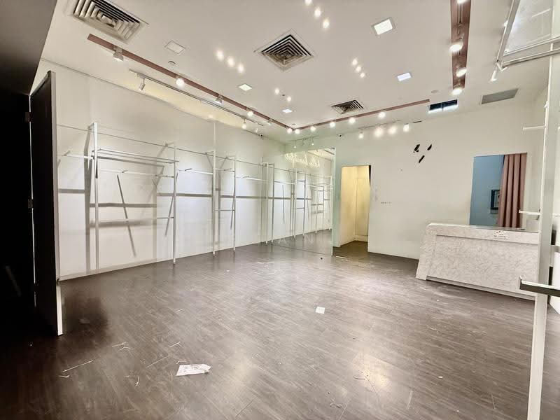 Prime Retail Space @ City Hall Vicinity | Excellent Frontage | Prime Location, City Hall / Clarke Quay, 524 sqft, Other Retail For Rent, by Sean Pang, 500261986 - Interior - CommercialGuru.com.sg