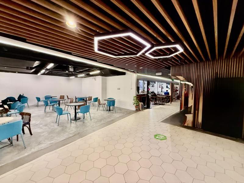 F&B Unit @ Raffles Place/Telok Ayer Vicinity | Great Catchment | Great Footfall, Boat Quay / Raffles Place / Marina, 1,249 sqft, Food & Beverage For Rent, by Sean Pang, 500261987 - CommercialGuru.com.sg