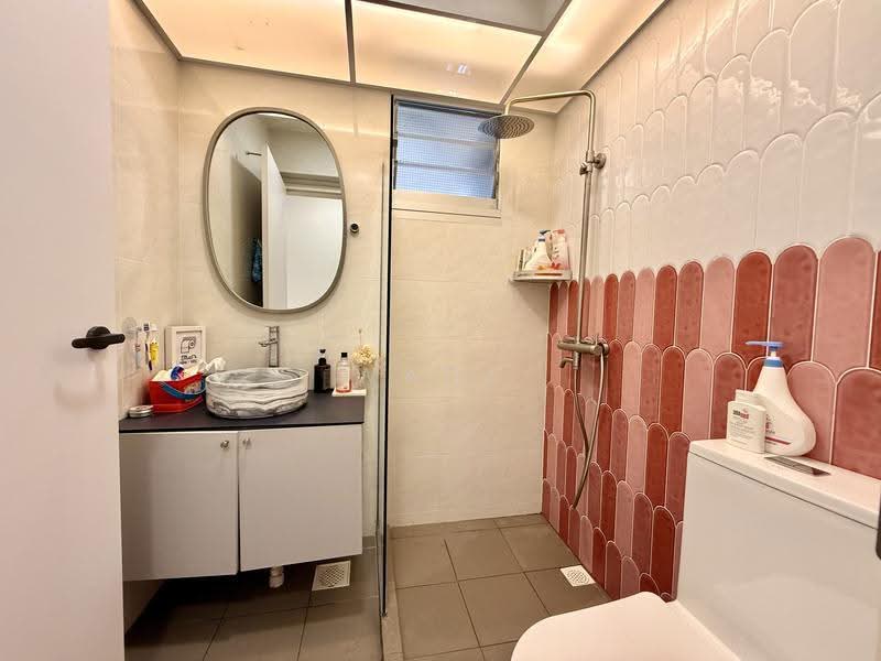 229B Sumang Lane, 229B Sumang Lane, Hougang / Punggol / Sengkang, 3 Bedrooms, 1,001 sqft, HDB Flat For Sale, by Wade Koh, 500262010 - Common Bathroom - PropertyGuru.com.sg