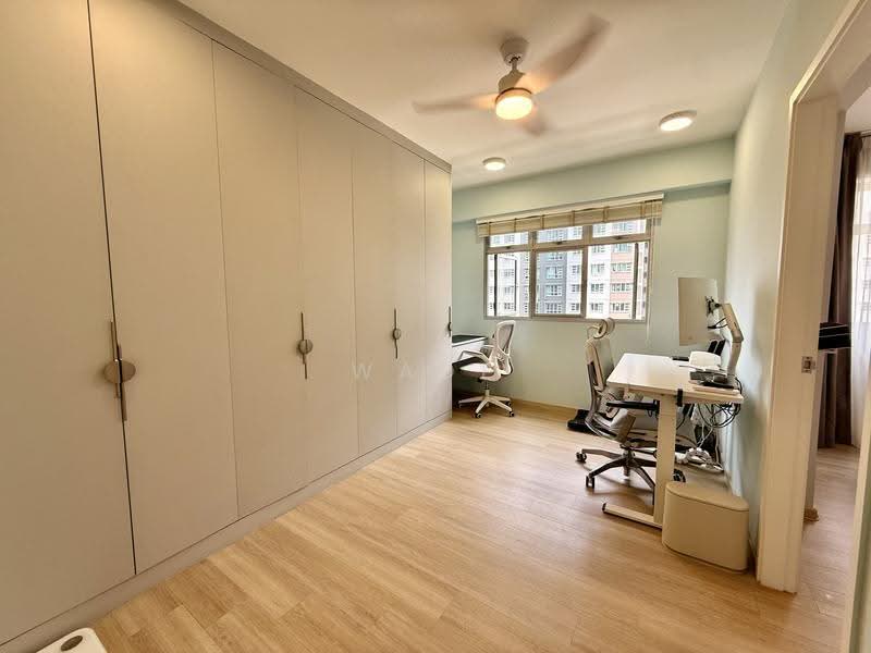 229B Sumang Lane, 229B Sumang Lane, Hougang / Punggol / Sengkang, 3 Bedrooms, 1,001 sqft, HDB Flat For Sale, by Wade Koh, 500262010 - WFH Room + Built in Wardrobe - PropertyGuru.com.sg