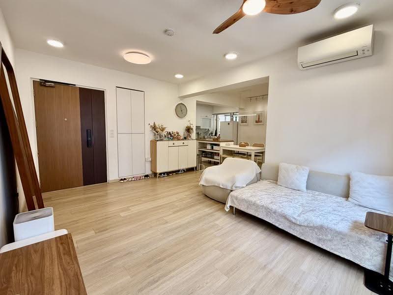 229B Sumang Lane, 229B Sumang Lane, Hougang / Punggol / Sengkang, 3 Bedrooms, 1,001 sqft, HDB Flat For Sale, by Wade Koh, 500262010 - Living Room - PropertyGuru.com.sg