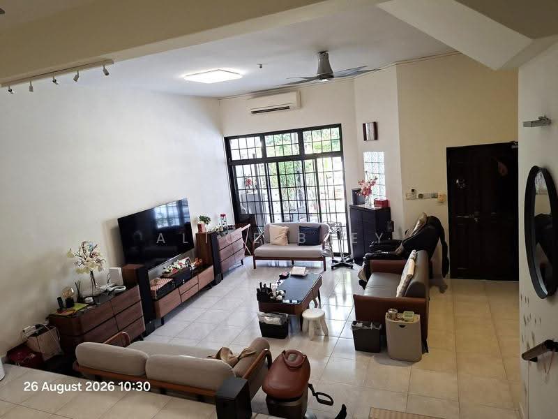 Canary Park, Jalan Simpang Bedok, Bedok / Upper East Coast, 3 Bedrooms, 3,170 sqft, Terraced House For Sale, by Alice Boey, 500262013 - Living Room - PropertyGuru.com.sg