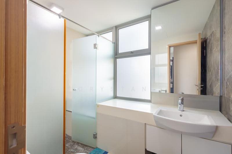 Caspian, 50 Lakeside Drive, Boon Lay / Jurong / Tuas, 3 Bedrooms, 1,238 sqft, Condominium For Rent, by Crystan Lim, 500262027 - Bathroom - PropertyGuru.com.sg