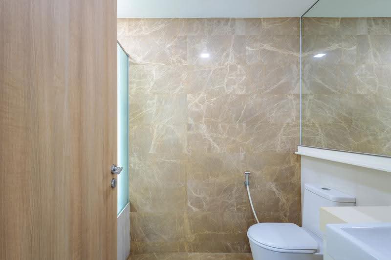 Caspian, 50 Lakeside Drive, Boon Lay / Jurong / Tuas, 3 Bedrooms, 1,238 sqft, Condominium For Rent, by Crystan Lim, 500262027 - Bathroom - PropertyGuru.com.sg