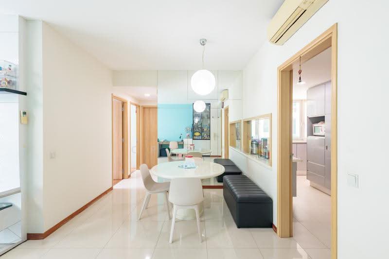 Caspian, 50 Lakeside Drive, Boon Lay / Jurong / Tuas, 3 Bedrooms, 1,238 sqft, Condominium For Rent, by Crystan Lim, 500262027 - Dining Room - PropertyGuru.com.sg