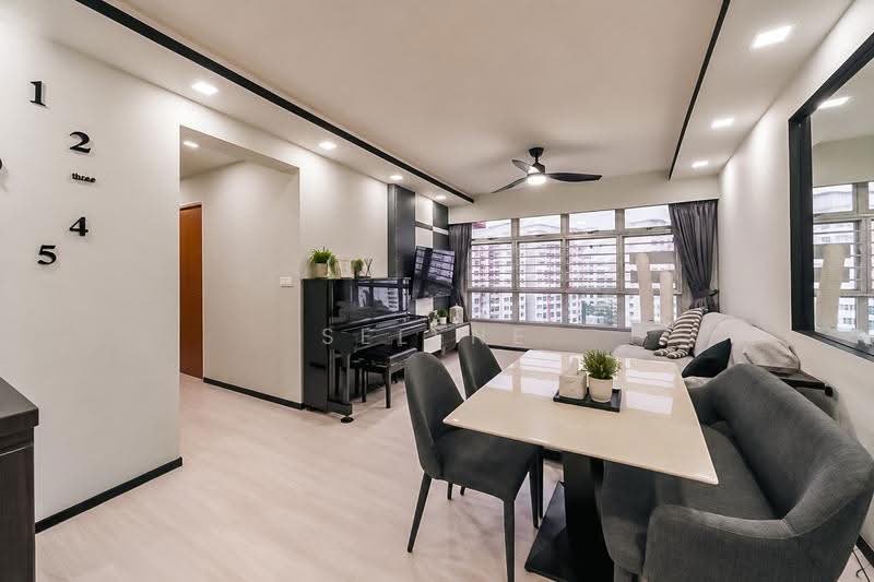 780C Woodlands Crescent, 780C Woodlands Crescent, Admiralty / Woodlands, 3 Bedrooms, 990 sqft, HDB Flat For Sale, by Selene Teh, 500262039 - Living Room - PropertyGuru.com.sg