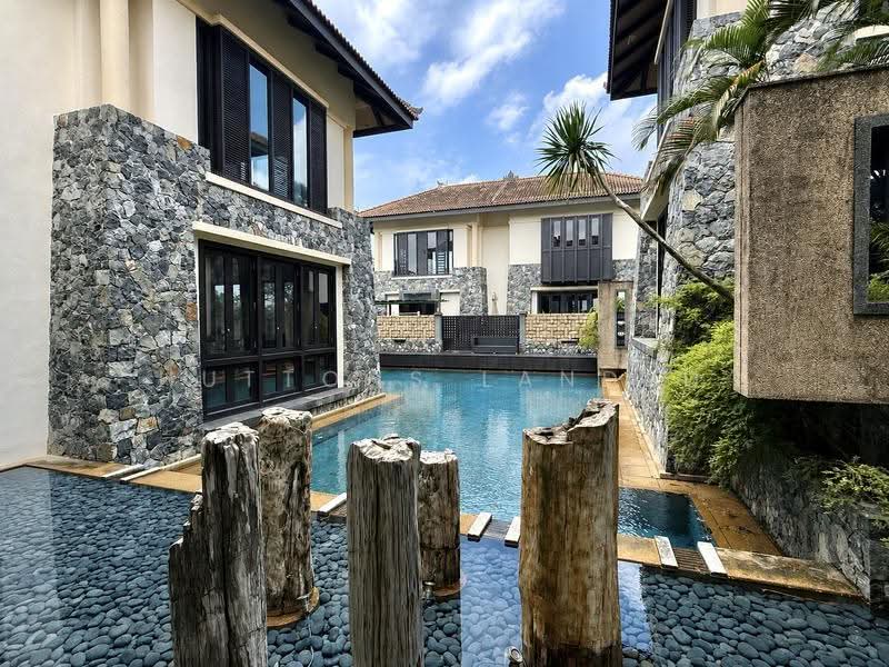 Exquisite Hilltop Balinese Sanctuary (GCB) at Prestigious Chatsworth (Dist 10), Tanglin / Holland / Bukit Timah, 10+ Bedrooms, 28,000 sqft, Good Class Bungalow For Sale, by WILLI CHING, 500262052 - Exterior - PropertyGuru.com.sg