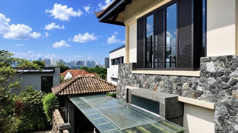 Exquisite Hilltop Balinese Sanctuary (GCB) at Prestigious Chatsworth (Dist 10), Tanglin / Holland / Bukit Timah, 10+ Bedrooms, 28,000 sqft, Good Class Bungalow For Sale, by WILLI CHING, 500262052 - Exterior - PropertyGuru.com.sg