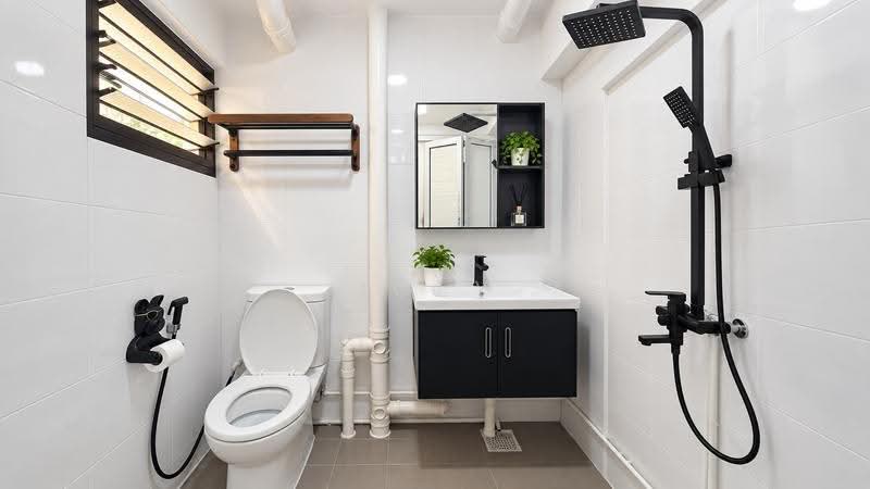 215 Tampines Street 23, 215 Tampines Street 23, Pasir Ris / Tampines, 2 Bedrooms, 721 sqft, HDB Flat For Rent, by Joey Lam, 500262066 - Bathroom - PropertyGuru.com.sg