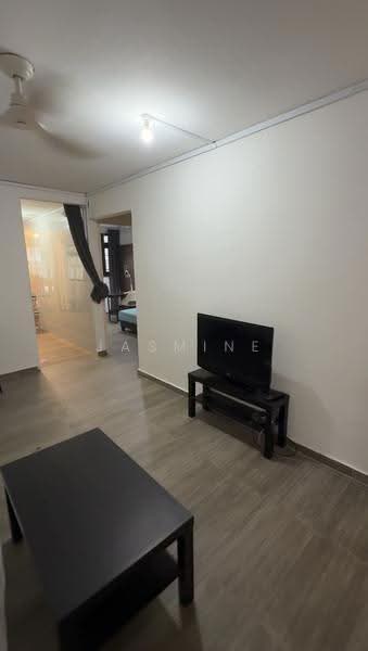 38 Circuit Road, 38 Circuit Road, Macpherson / Potong Pasir, 2 Bedrooms, 570 sqft, HDB Flat For Rent, by Jasmine See, 500262073 - Living Room - PropertyGuru.com.sg