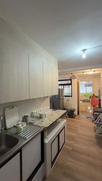 38 Circuit Road, 38 Circuit Road, Macpherson / Potong Pasir, 2 Bedrooms, 570 sqft, HDB Flat For Rent, by Jasmine See, 500262073 - Kitchen - PropertyGuru.com.sg