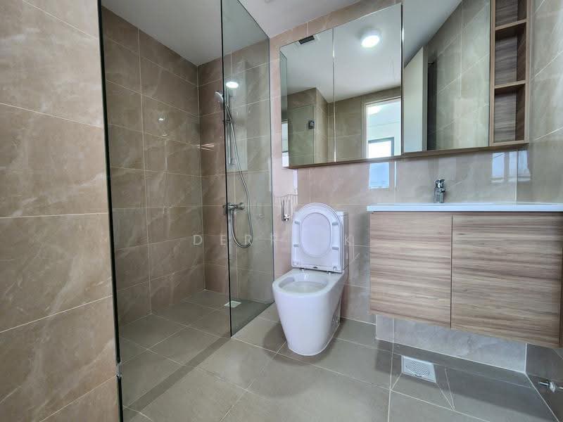 Treasure at Tampines, 11 Tampines Lane, Pasir Ris / Tampines, 1 Bedroom, 463 sqft, Condominium For Rent, by Derrick Chia, 500262076 - Bathroom - PropertyGuru.com.sg
