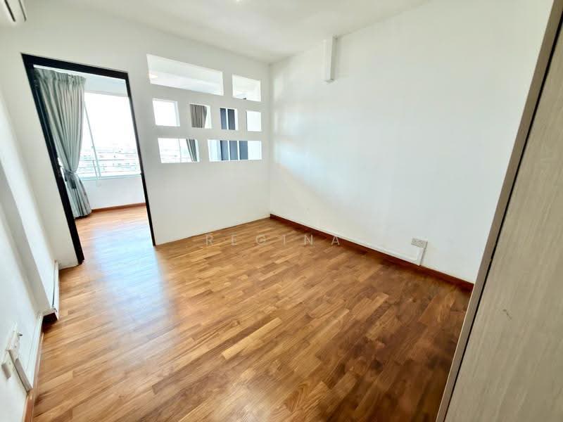 Bedok Court, 295 Bedok South Avenue 3, Bedok / Upper East Coast, 4 Bedrooms, 2,260 sqft, Condominium For Rent, by Regina Huang, 500262082 - PropertyGuru.com.sg