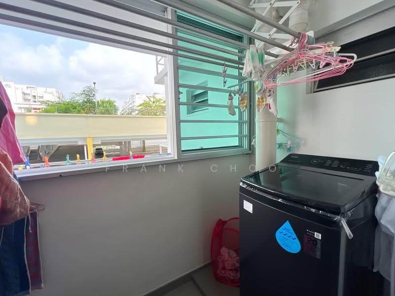 426B Yishun Avenue 11, 426B Yishun Avenue 11, Sembawang / Yishun, Room Rental, 120 sqft, HDB Flat For Rent, by Frank Choo, 500262088 - Balcony - PropertyGuru.com.sg