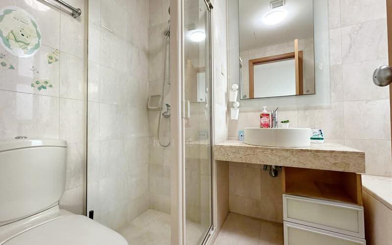 Hillview Regency, 28 Bukit Batok East Avenue 2, Dairy Farm / Bukit Panjang / Choa Chu Kang, Room Rental, 200 sqft, Condominium For Rent, by Nigel Eng, 500262093 - Bathroom - PropertyGuru.com.sg
