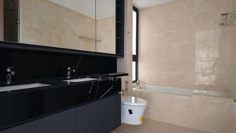 Brand-New Semi | 99-Years | Seletar Hills, Seletar / Yio Chu Kang, 5 Bedrooms, 4,300 sqft, Semi-Detached House For Sale, by Daniel Tan, 500262098 - Bathroom - PropertyGuru.com.sg